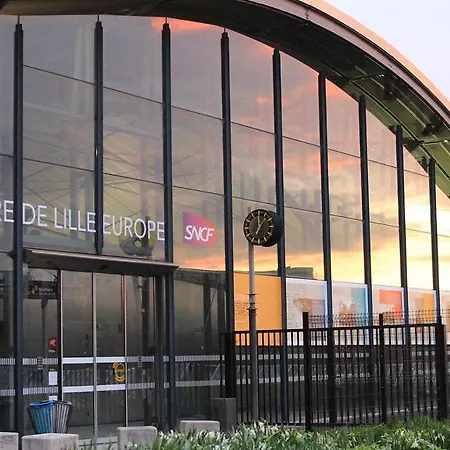 Gares - Duplex Avec Parking * Rijsel