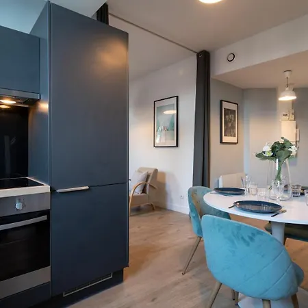 Gares - Duplex Avec Parking Lille